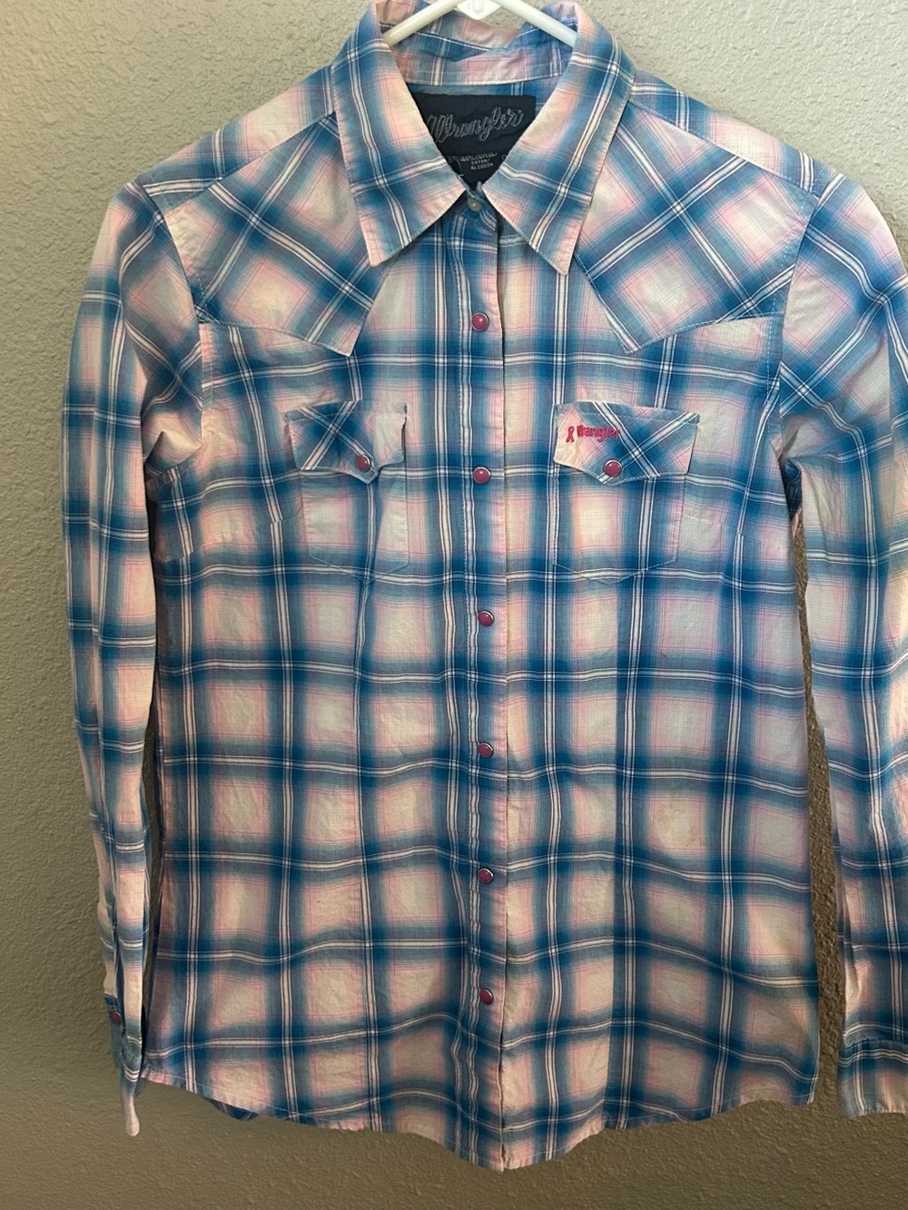 Wrangler Blue and Pink Plaid Western Button-Down Shirt. Breast cancer awareness.